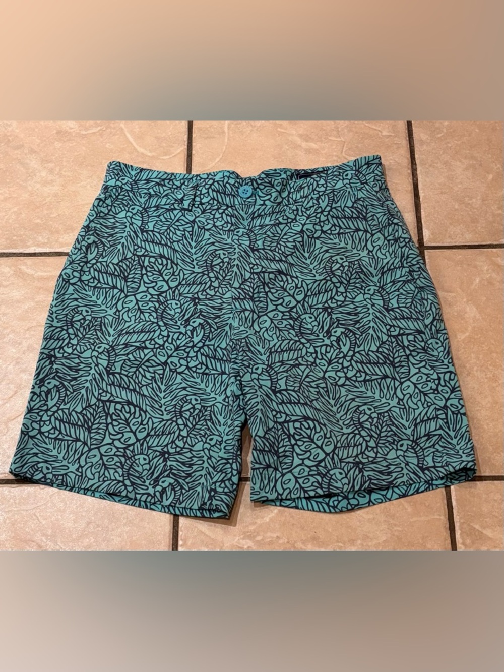 Vineyard Vines Performance‎ Teal and Navy Leaf-Print Shorts